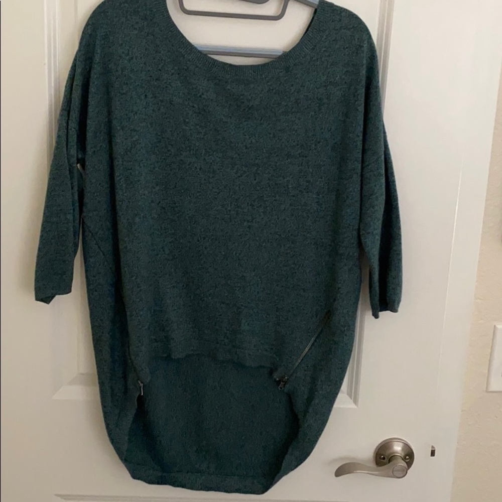 Light weight sweater
